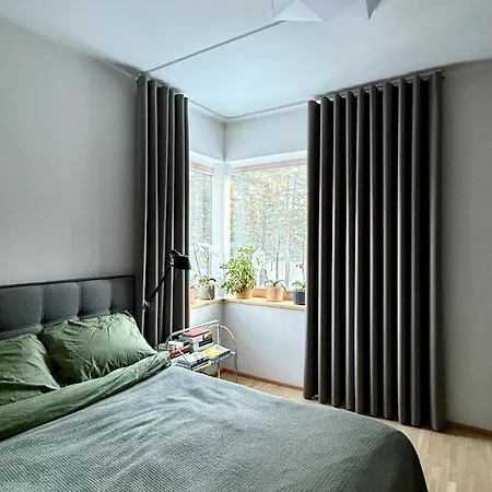 Family Retreat By Forest & Train Free Parking Appartamento Reval